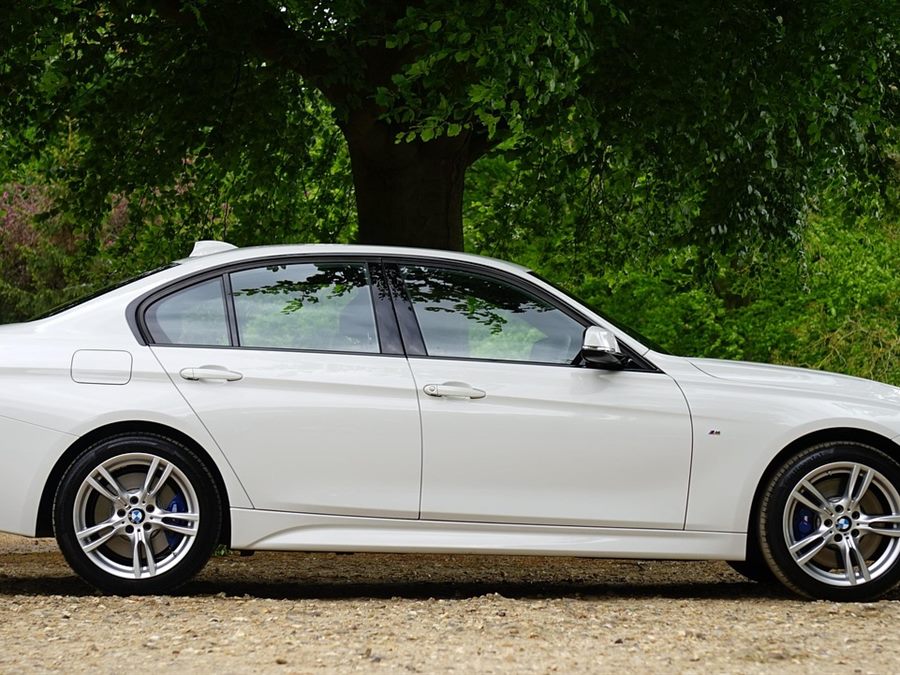 Chauffeur Sedan